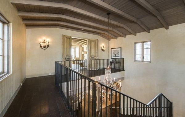 Дом Леди Гаги в Малибу: как живет эпатажная поп-дива Дом Леди Гаги в Малибу: как живет эпатажная поп-дива