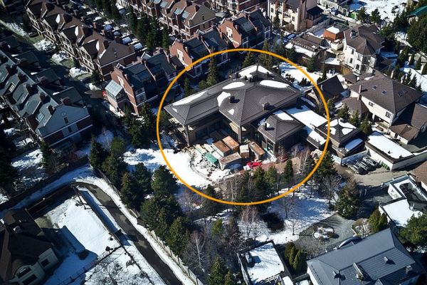 Дом Ксении Собчак — где живет ведущая программы «Осторожно Собчак!» Дом Ксении Собчак — где живет ведущая программы «Осторожно Собчак!»