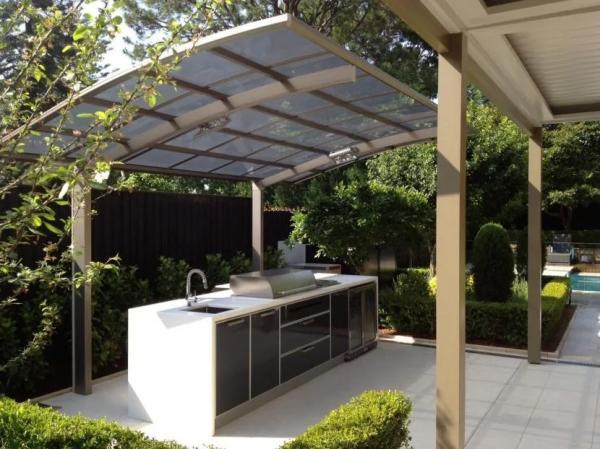 Красивые навесы: обзор популярных дизайнов и материалов Красивые навесы: обзор популярных дизайнов и материалов