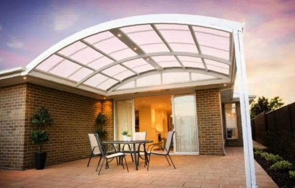 Красивые навесы: обзор популярных дизайнов и материалов Красивые навесы: обзор популярных дизайнов и материалов