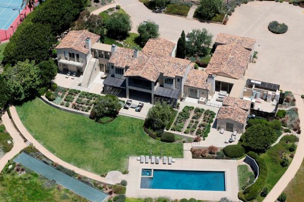 Дом Леди Гаги в Малибу: как живет эпатажная поп-дива Дом Леди Гаги в Малибу: как живет эпатажная поп-дива