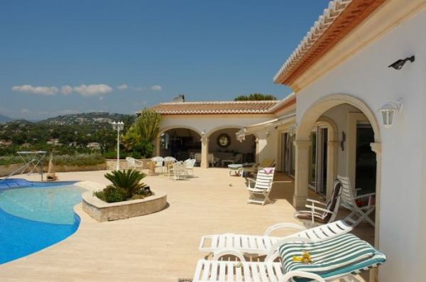 Недвижимость Валерия Леонтьева: как характер артиста отражается в интерьерах его дома Недвижимость Валерия Леонтьева: как характер артиста отражается в интерьерах его дома