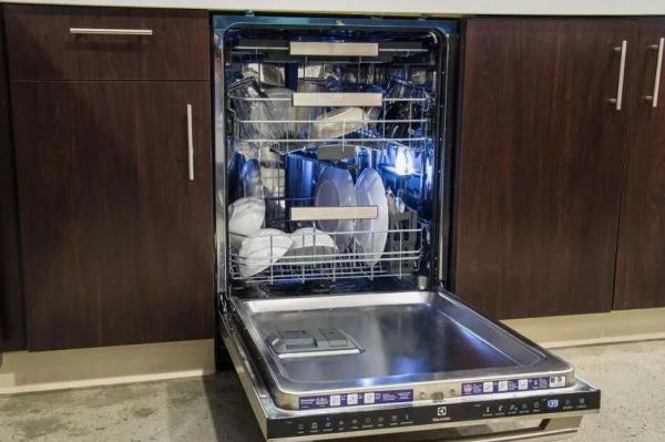 Встраиваемые посудомоечные машины 60 см: параметры, критерии выбора, рейтинг Встраиваемые посудомоечные машины 60 см: параметры, критерии выбора, рейтинг