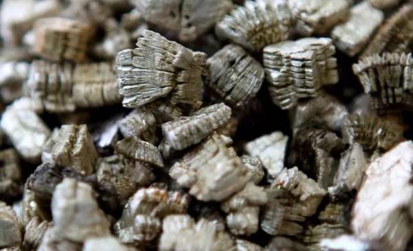 Сравнительное описание перлита и вермикулита: свойства и область применения Сравнительное описание перлита и вермикулита: свойства и область применения