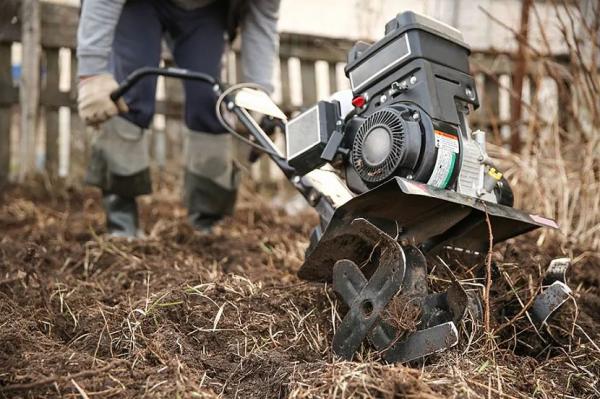Как проверить уровень масла в мотоблоке - в двигателе и редукторе Как проверить уровень масла в мотоблоке - в двигателе и редукторе
