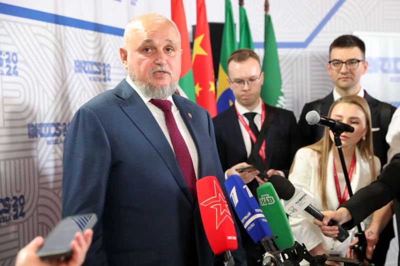 Бензина нет, а там, где есть — цены бьют рекорды. НПЗ ушли на ремонт. Что происходит?