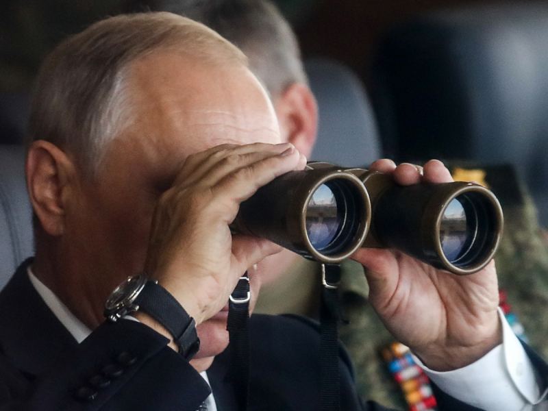 «Это будет жестко». Трамп толкает Киев на удары по РФ, Путин готовит ответ, превосходящий «Орешник» — СМИ