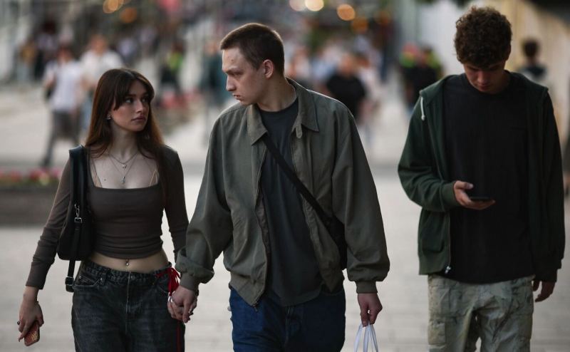 Граждане и подданные. Как россияне относятся к блокировке звонков WhatsApp и Telegram