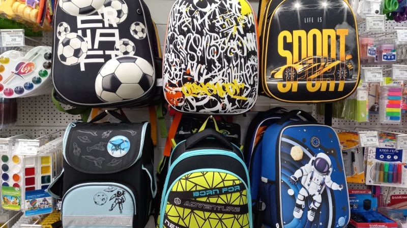 Первый раз — дороже: как в Петербурге собрать ребенка в школу и не переплатить