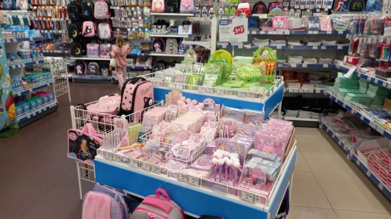 Первый раз — дороже: как в Петербурге собрать ребенка в школу и не переплатить