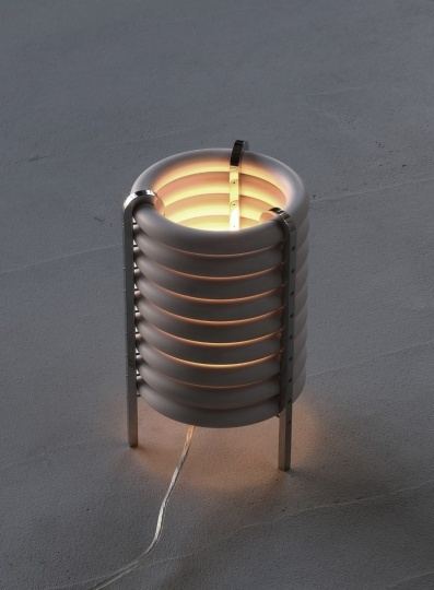 Akasaki & Vanhuyse сделали лампу из старых поручней