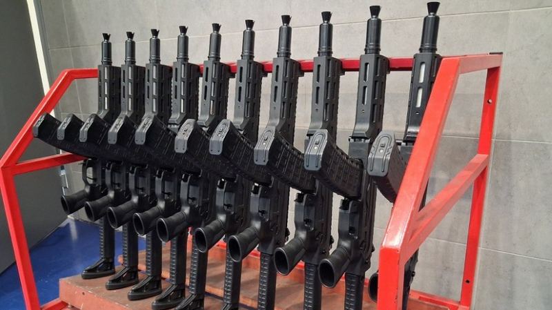 «Глубокая и цельная разработка с чистого листа»: концерн «Калашников» выпустил первую партию АМ-17