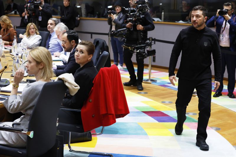 «Хорошая мина при плохой игре»: зачем Зеленский заявил о наличии неких планов относительно конфликта с Россией