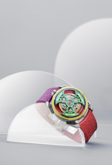 Йинка Илори создал часы для бренда MB&F