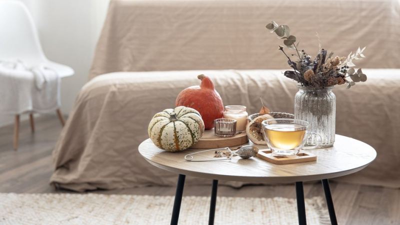 В квартире обустроили осенний декор
