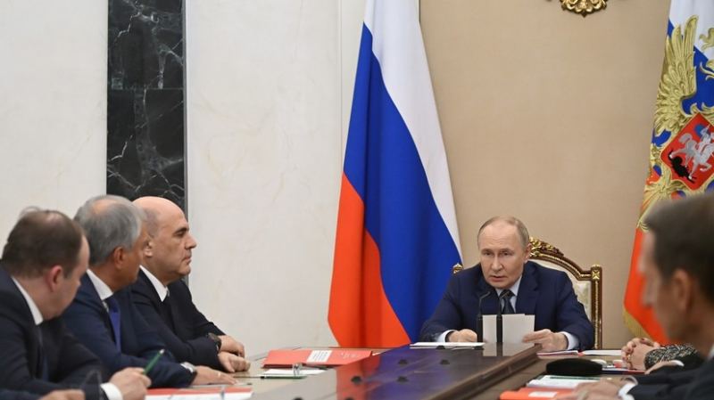 «Россия в состоянии ответить на любые угрозы»: Путин сделал важное заявление о судьбе ДСНВ и стратегической стабильности