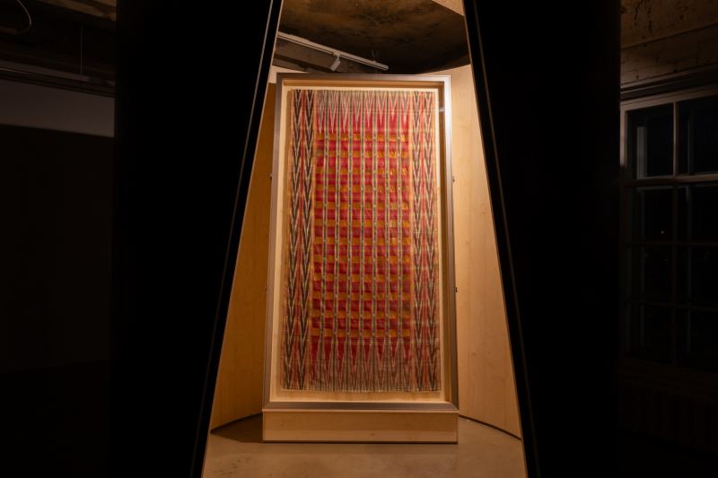 Студия MakeVibe изготовила конструкцию для показа канаватной фаты XIX века