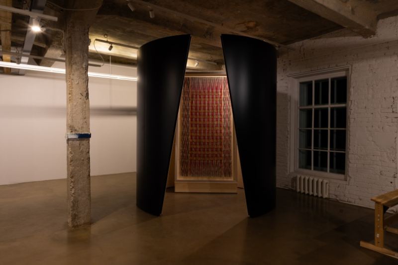 Студия MakeVibe изготовила конструкцию для показа канаватной фаты XIX века