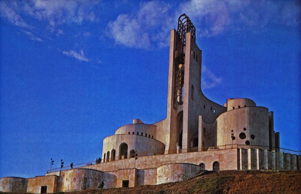 ТОП-15 фантастических зданий СССР – между величием и безумством!