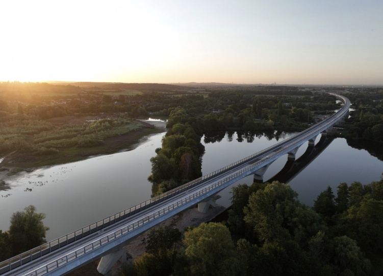 В Великобритании построили самый длинный железнодорожный мост