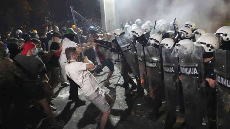 «Зачистить пространство Балкан»: как Евросоюз готовит «сербский майдан»