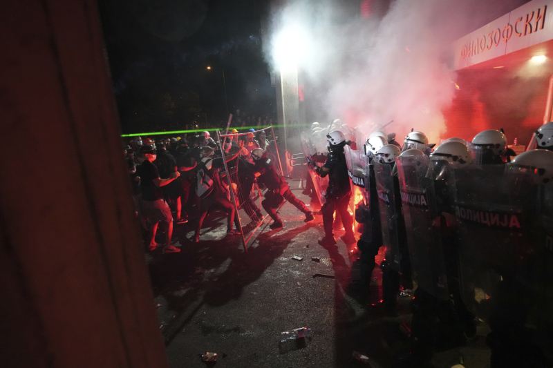 «Зачистить пространство Балкан»: как Евросоюз готовит «сербский майдан»