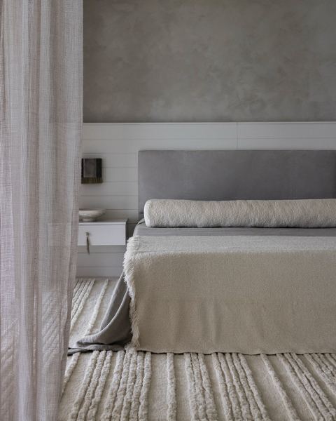 Жидкие обои в интерьере: плюсы и минусы, советы по применению (57 фото)