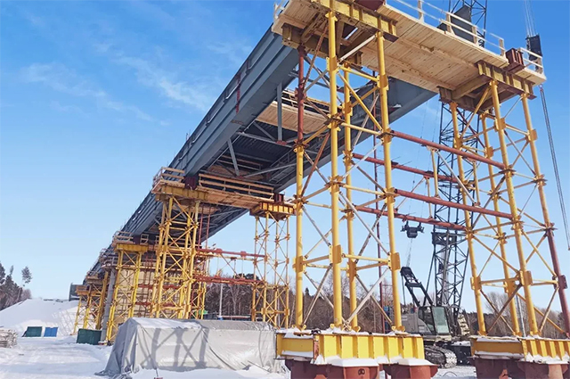 Самый северный мост через Енисей.